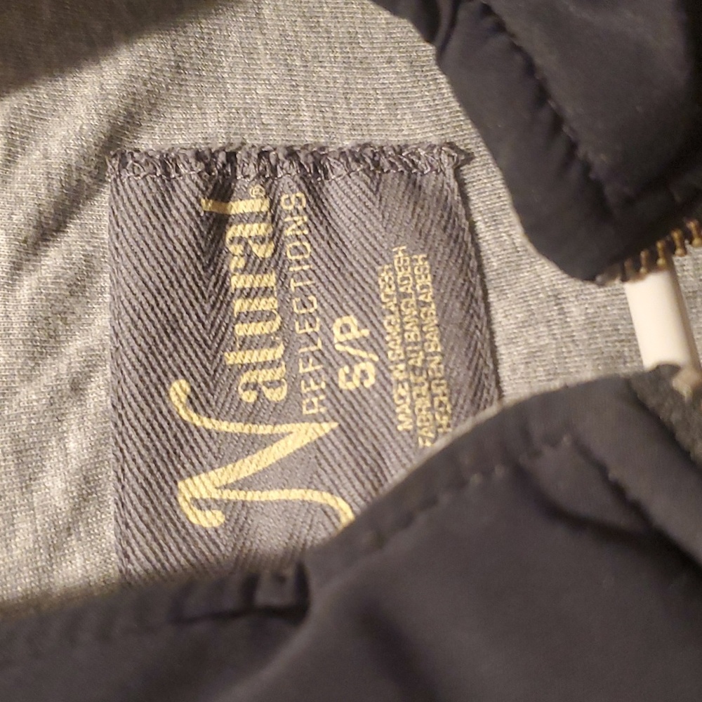 Vest - Picture 2 of 3